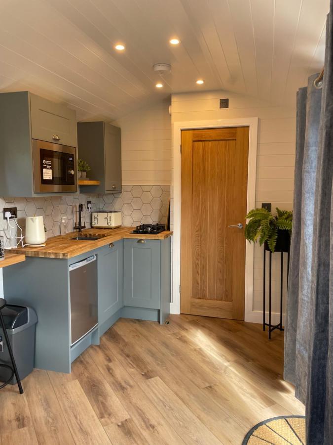 Dee Lodge With Private Hot Tub Llangollen Exterior foto